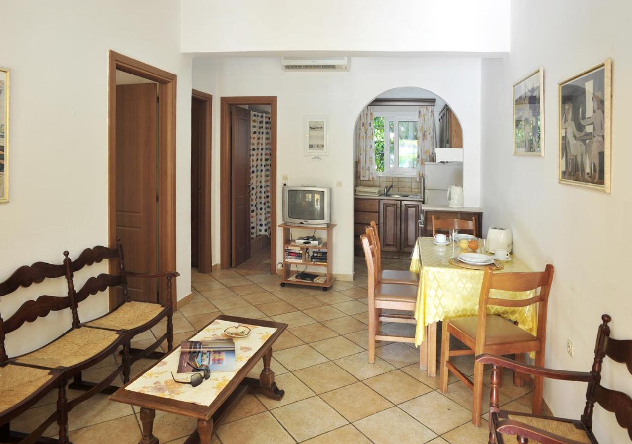 Ariti Apartments Kassiopi Exterior foto